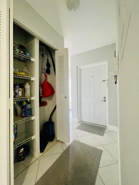 5571 Courtyard Drive