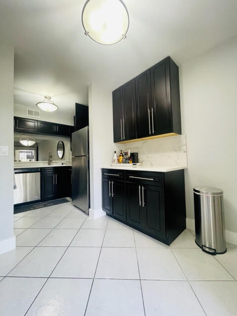 5571 Courtyard Drive