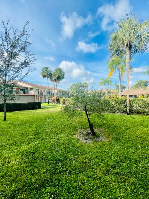 5571 Courtyard Drive