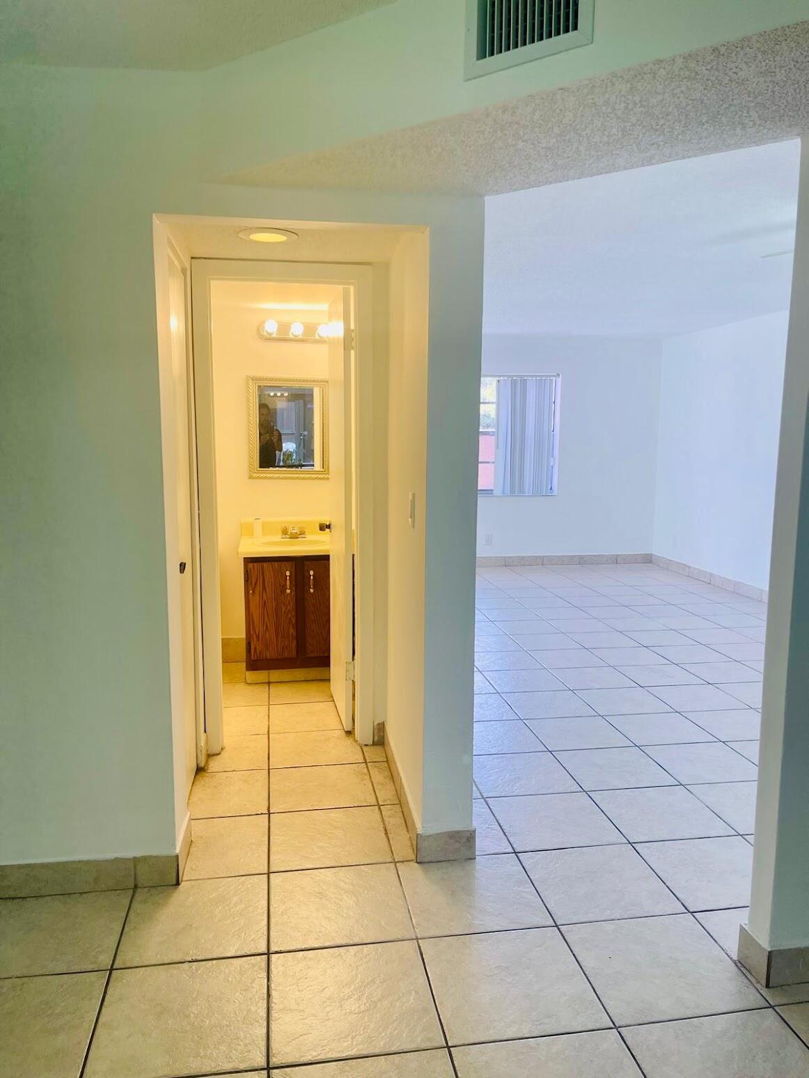 3323 Mallard Close