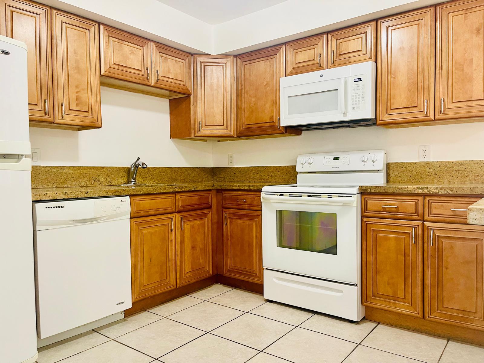 3323 Mallard Close