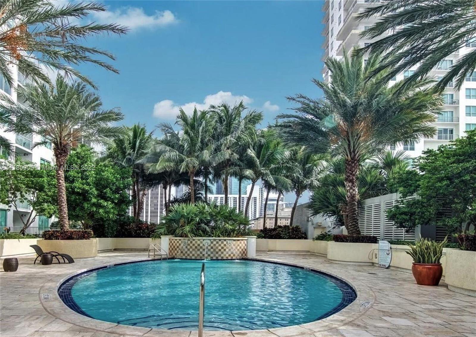 253 NE 2nd Street 2710