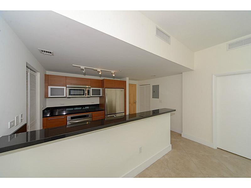 253 NE 2nd Street 2710