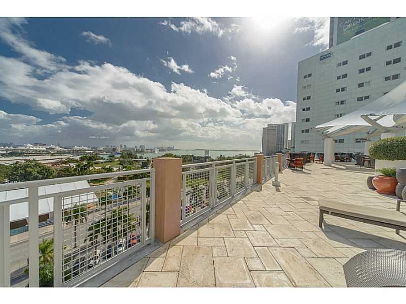 253 NE 2nd Street 2710