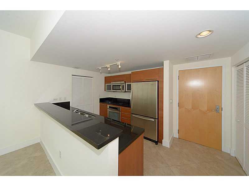 253 NE 2nd Street 2710