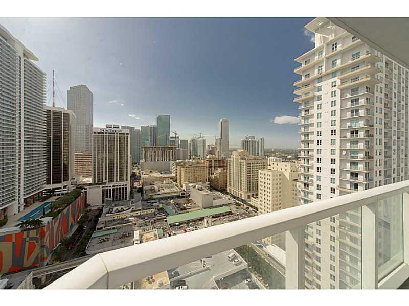 253 NE 2nd Street 2710