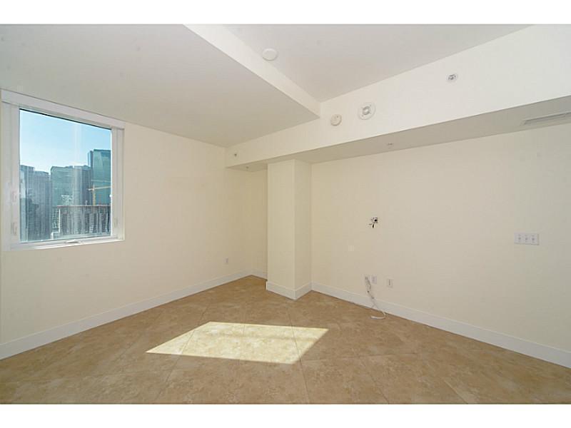253 NE 2nd Street 2710