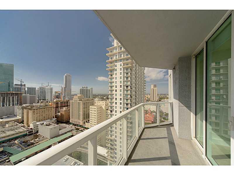 253 NE 2nd Street 2710