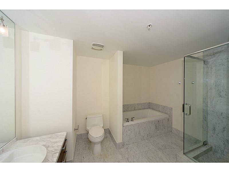 253 NE 2nd Street 2710