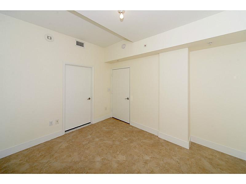 253 NE 2nd Street 2710