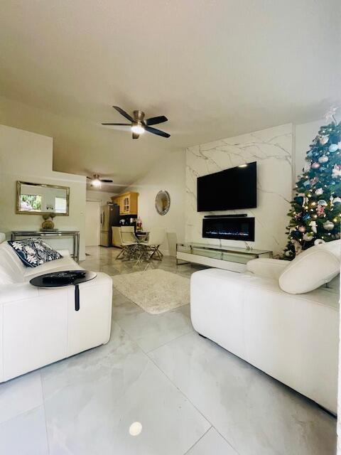 509 NW 43rd Place