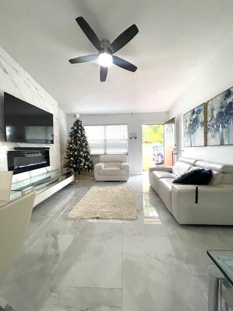509 NW 43rd Place
