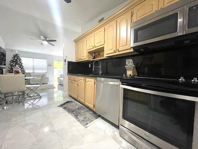 509 NW 43rd Place