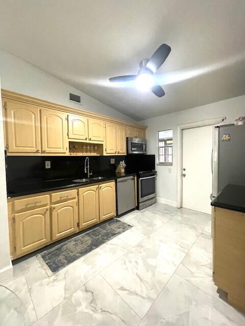 509 NW 43rd Place