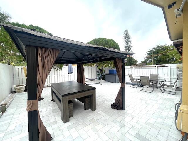 509 NW 43rd Place