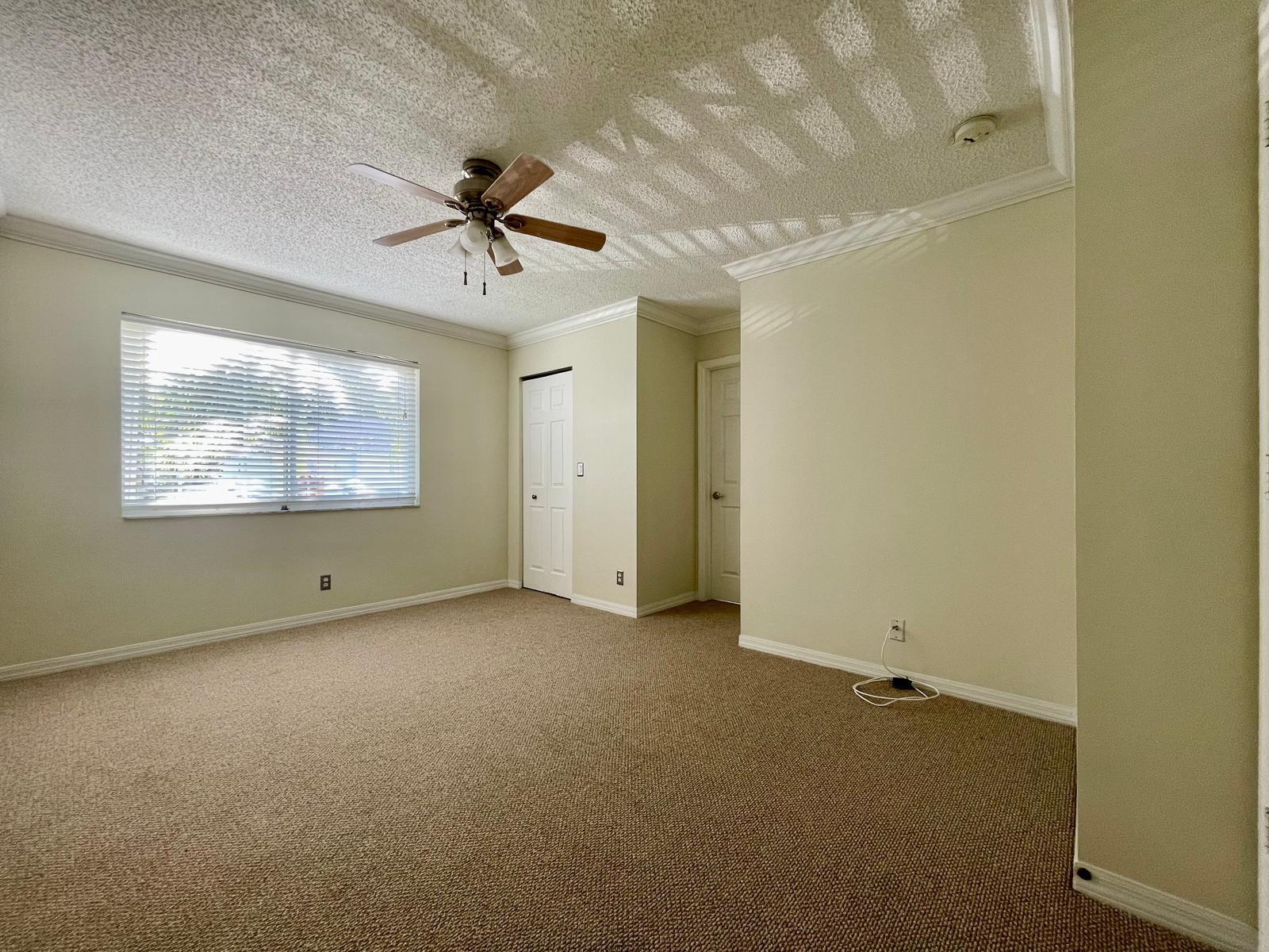 1146 SW 44th Way