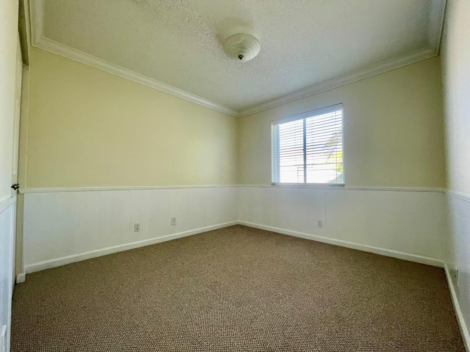 1146 SW 44th Way