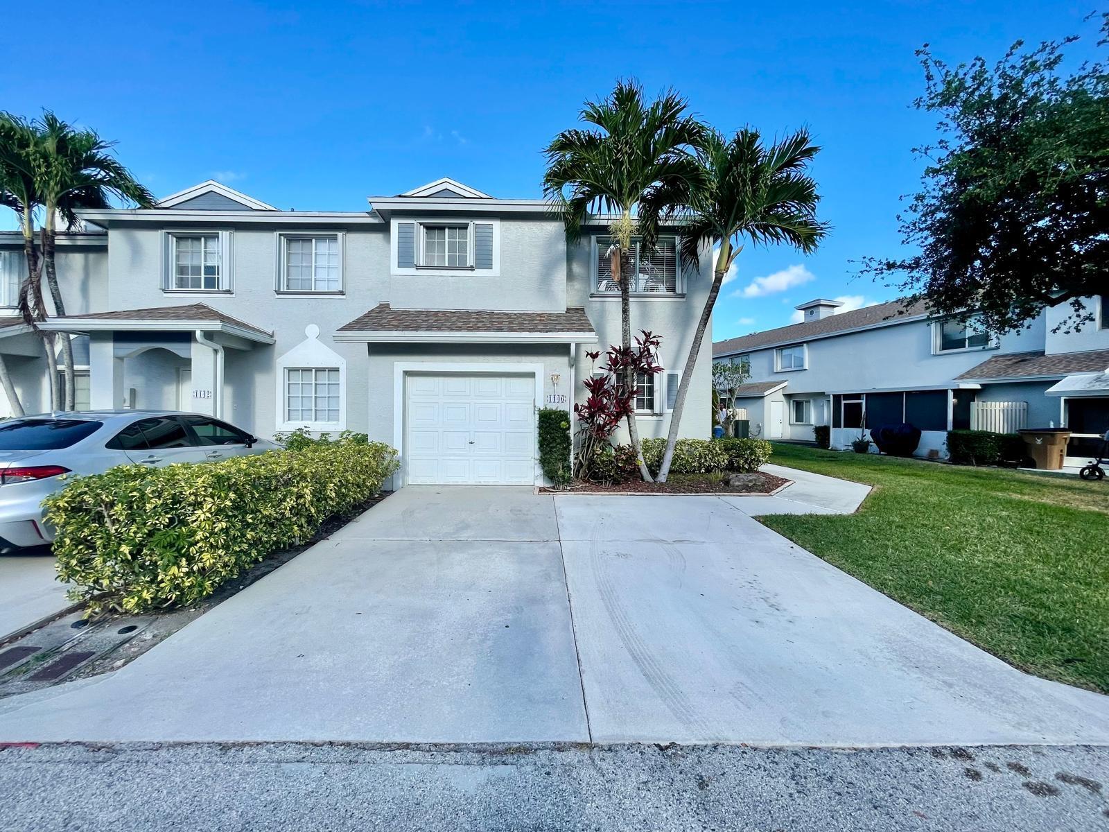 1146 SW 44th Way