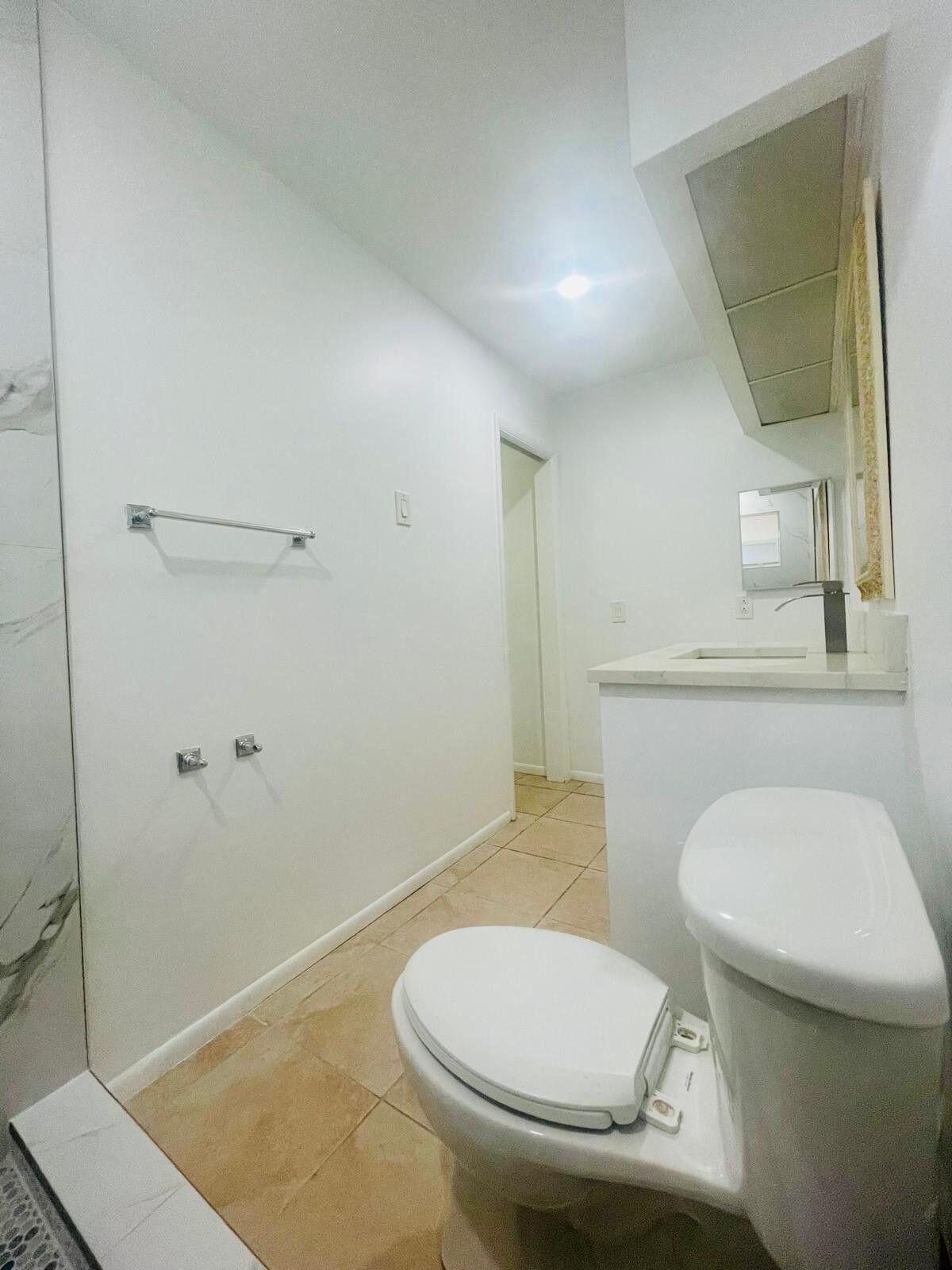 1050 E Sample Road 110