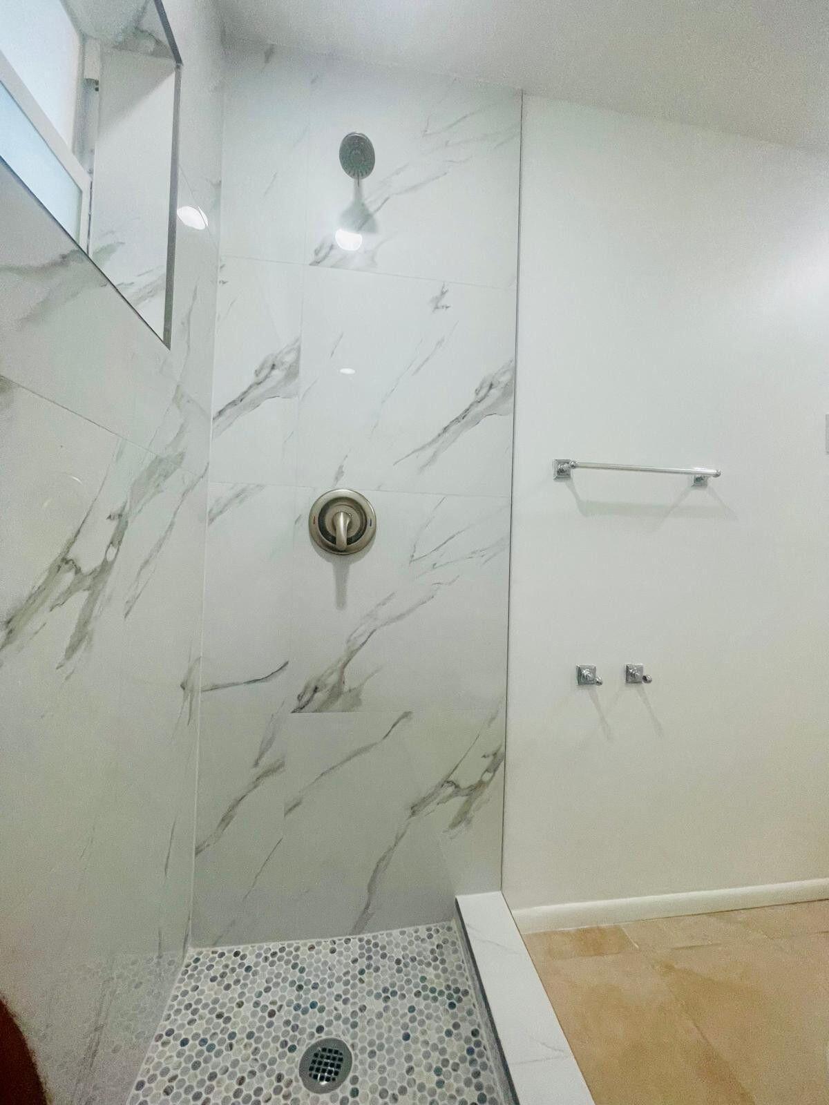 1050 E Sample Road 110