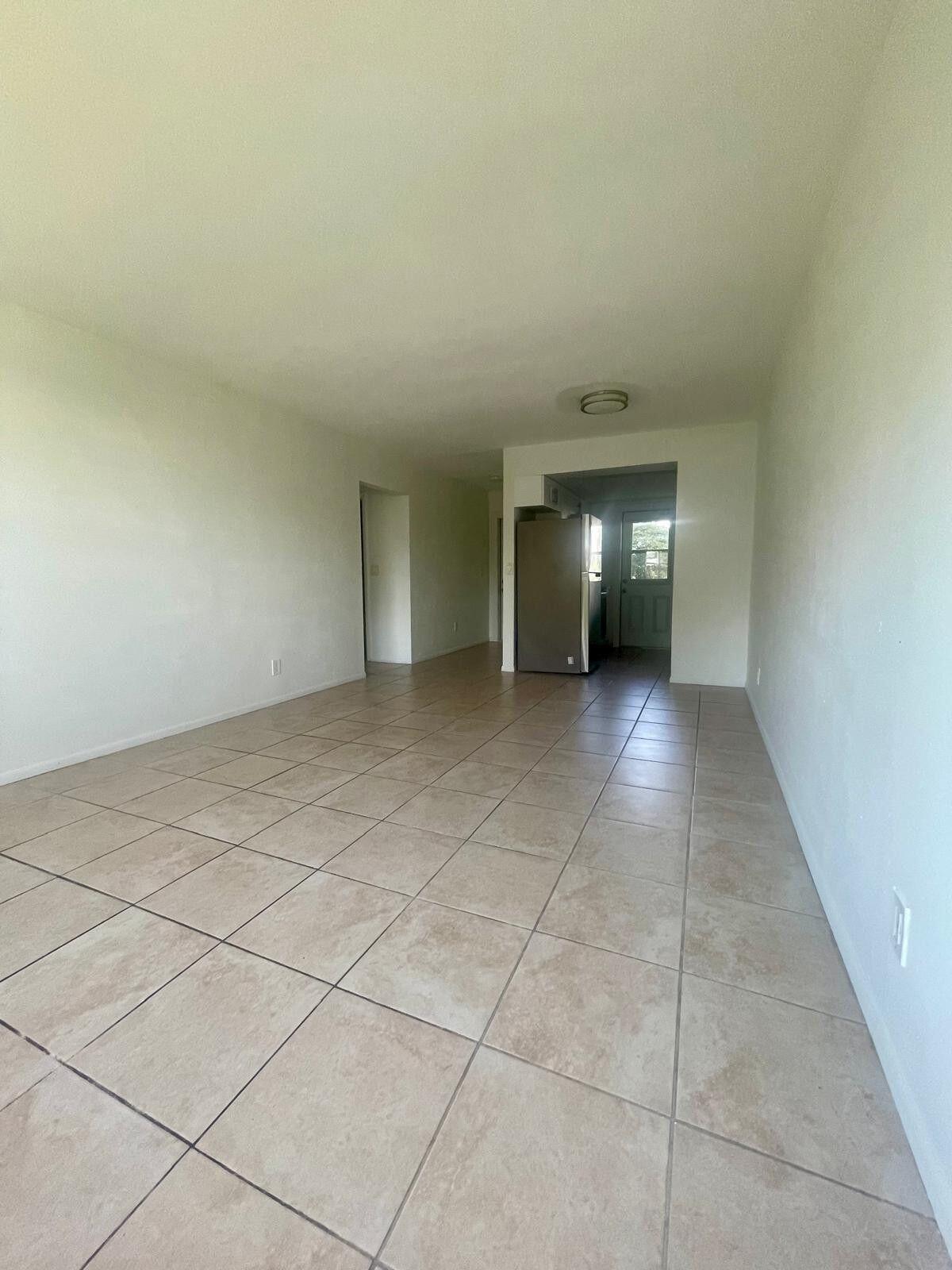 1050 E Sample Road 110