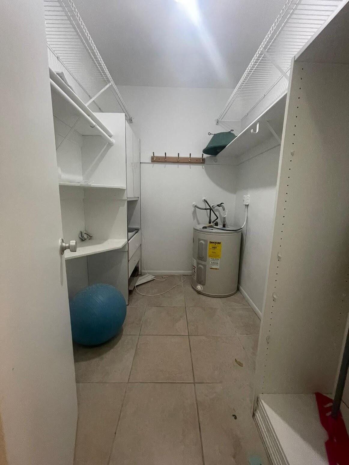 1050 E Sample Road 110