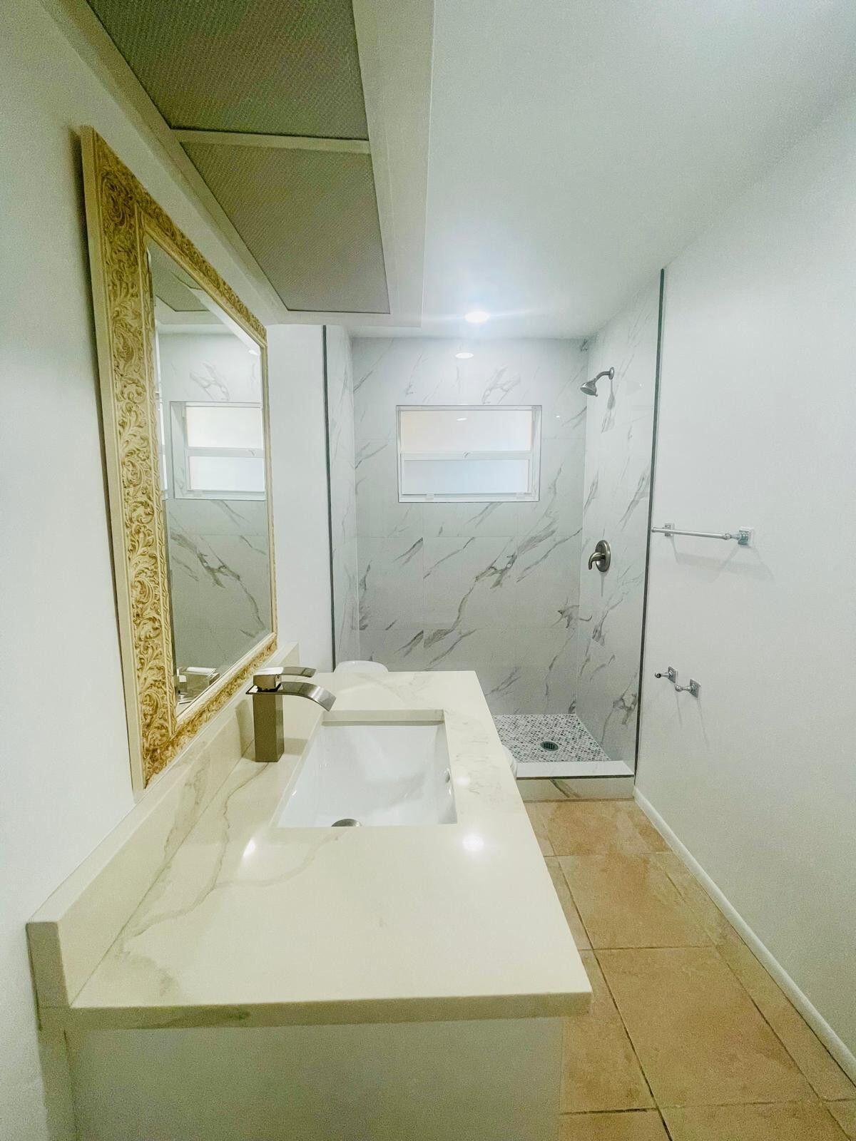 1050 E Sample Road 110