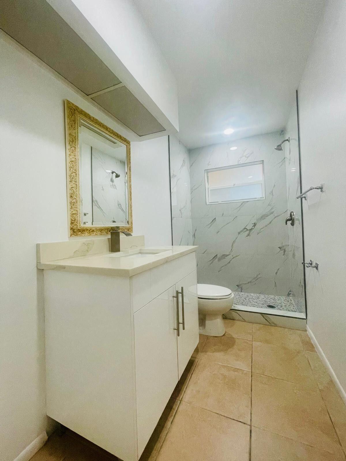 1050 E Sample Road 110
