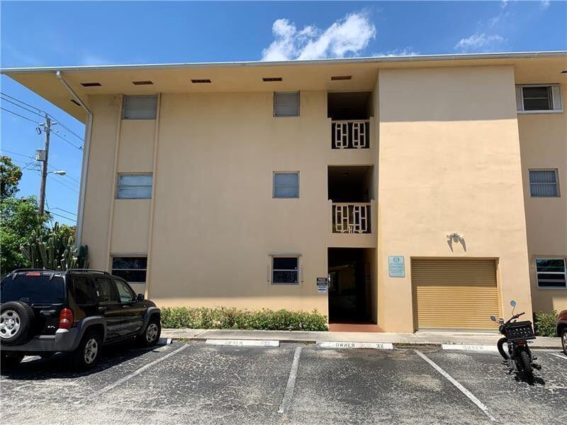 1050 E Sample Road 110