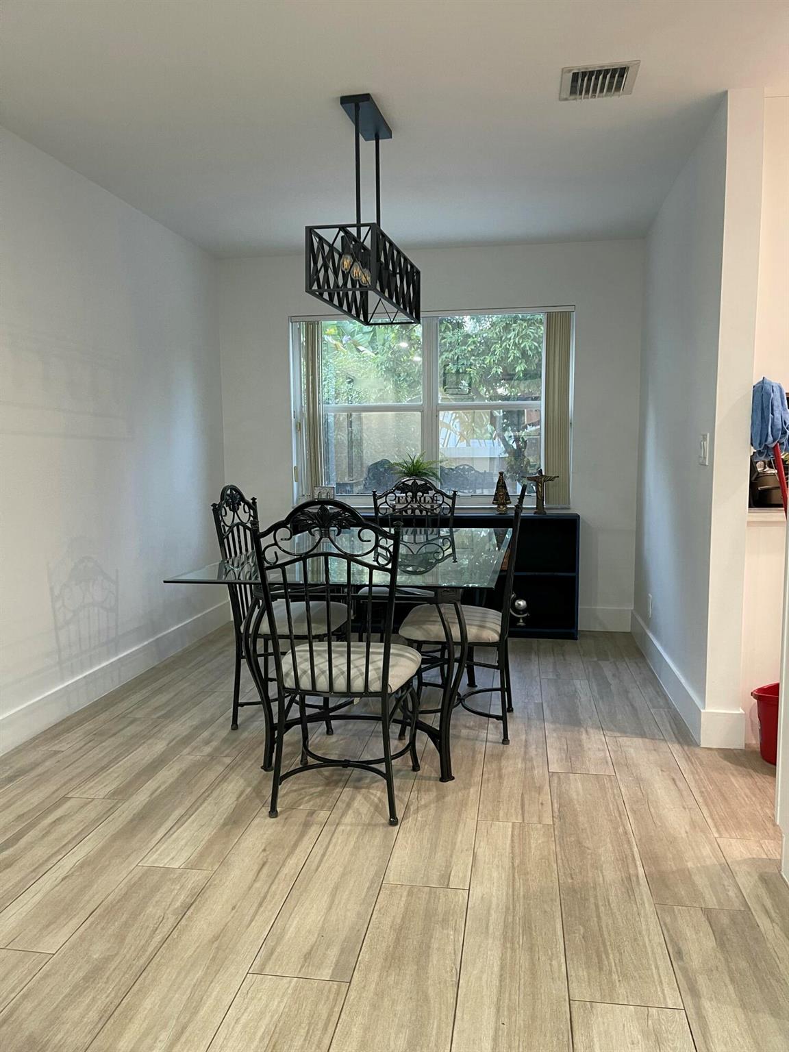 4231 NW 1st Drive