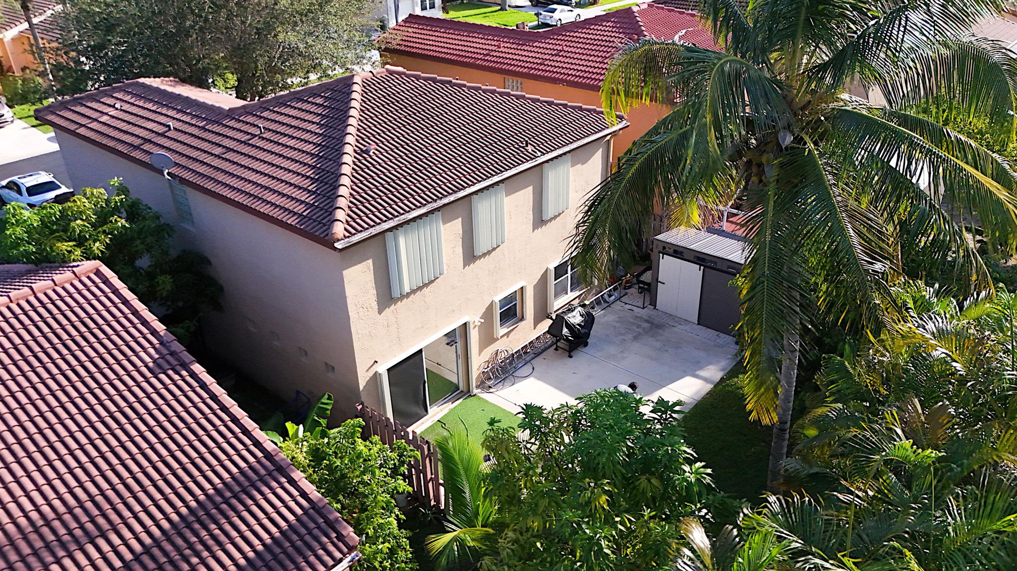 4231 NW 1st Drive