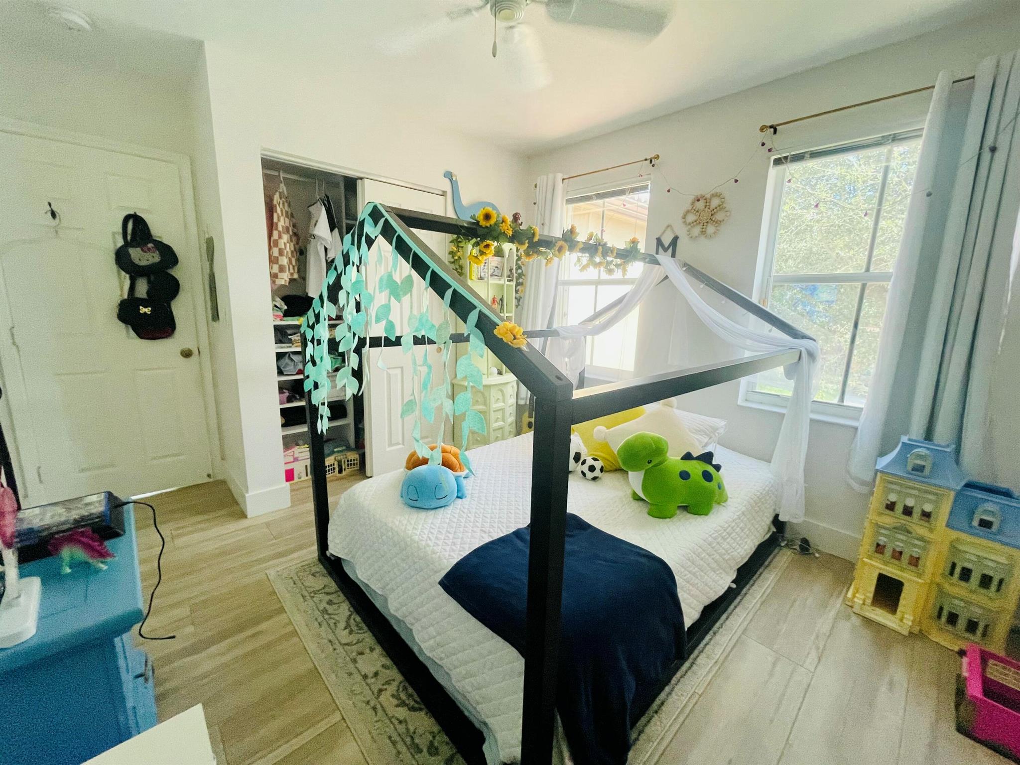 4231 NW 1st Drive