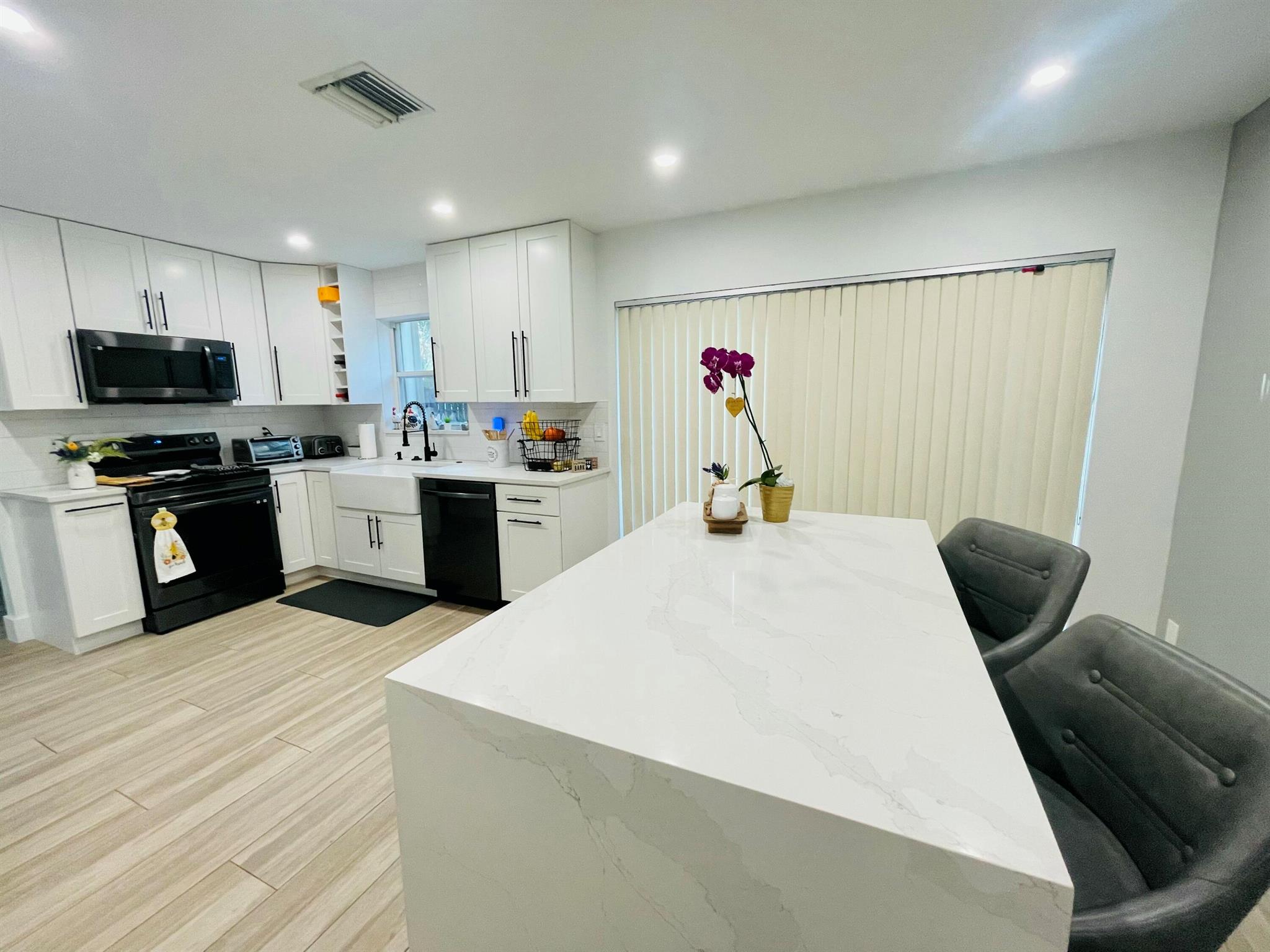 4231 NW 1st Drive