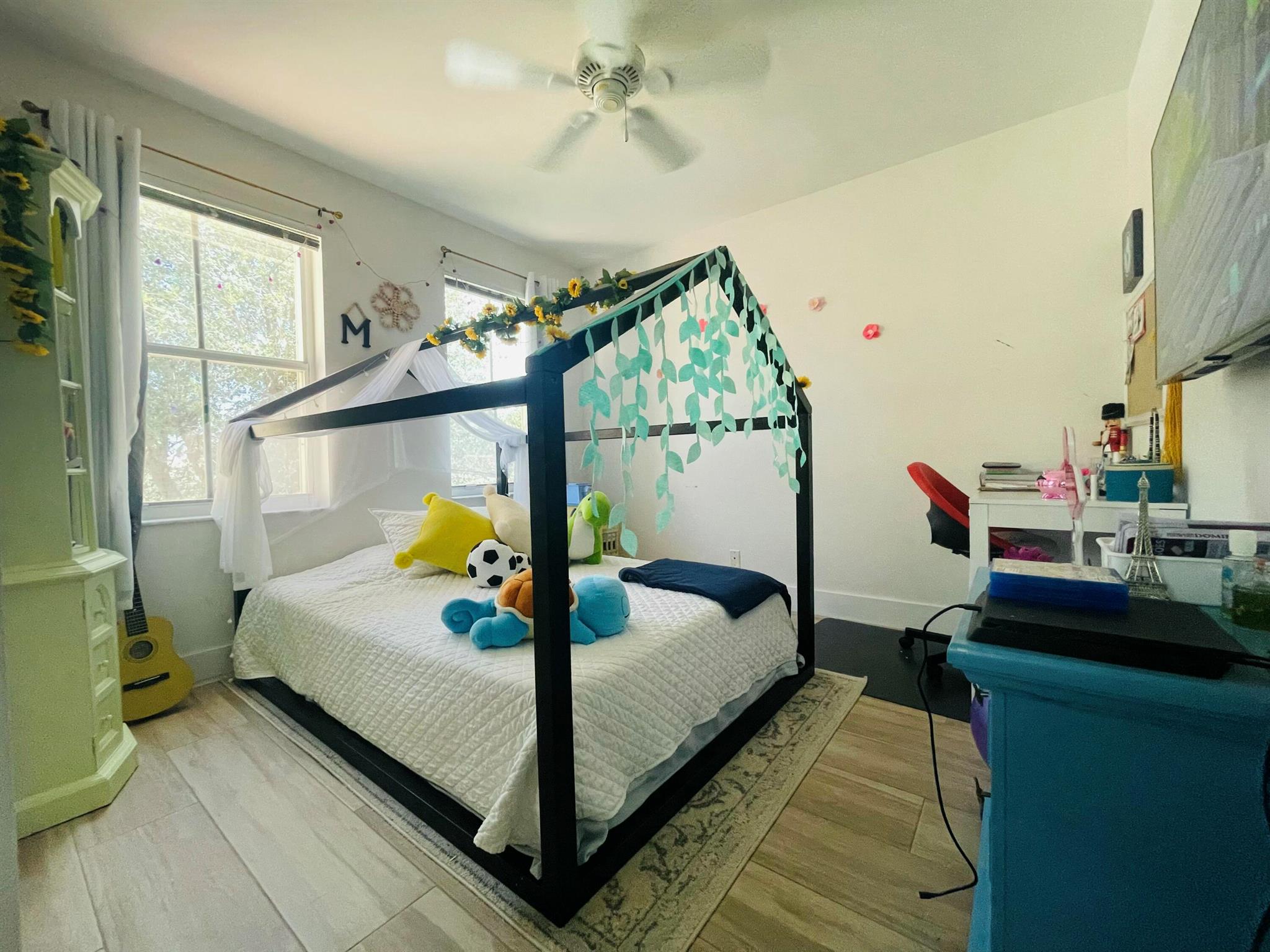 4231 NW 1st Drive