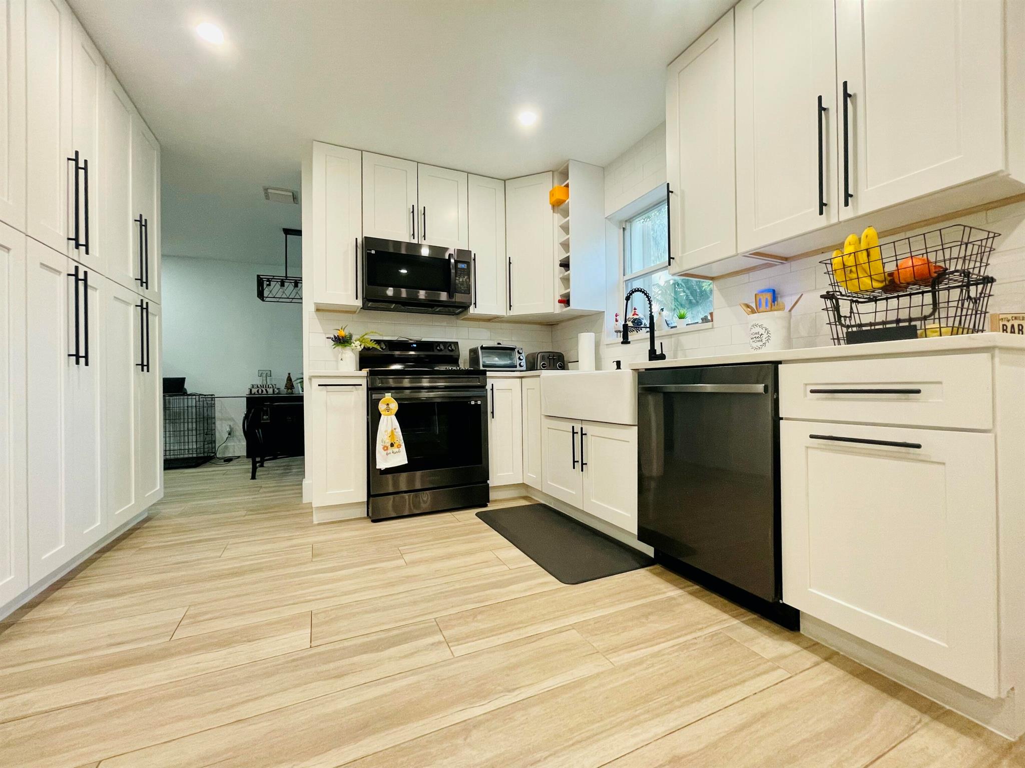 4231 NW 1st Drive