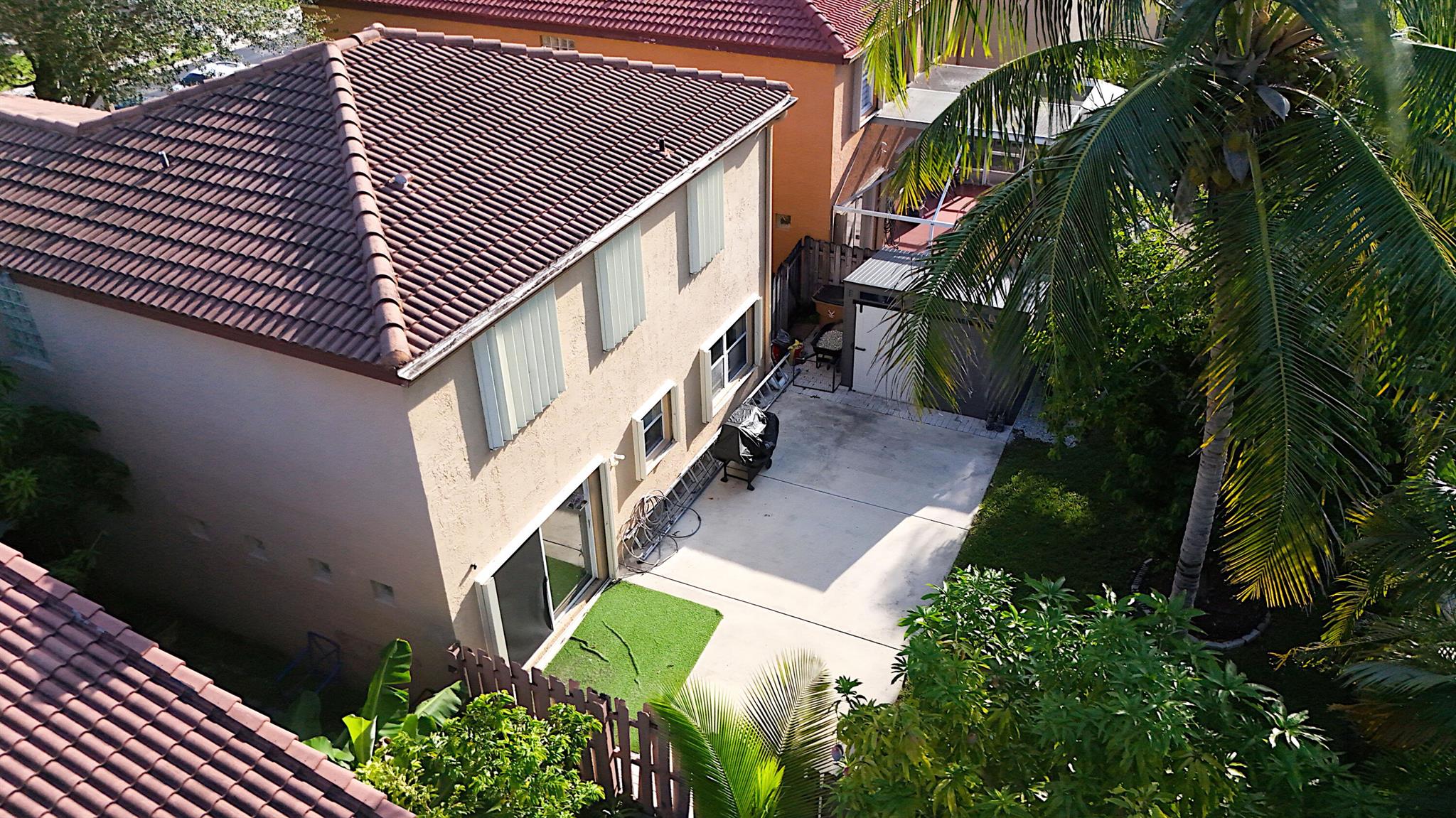 4231 NW 1st Drive