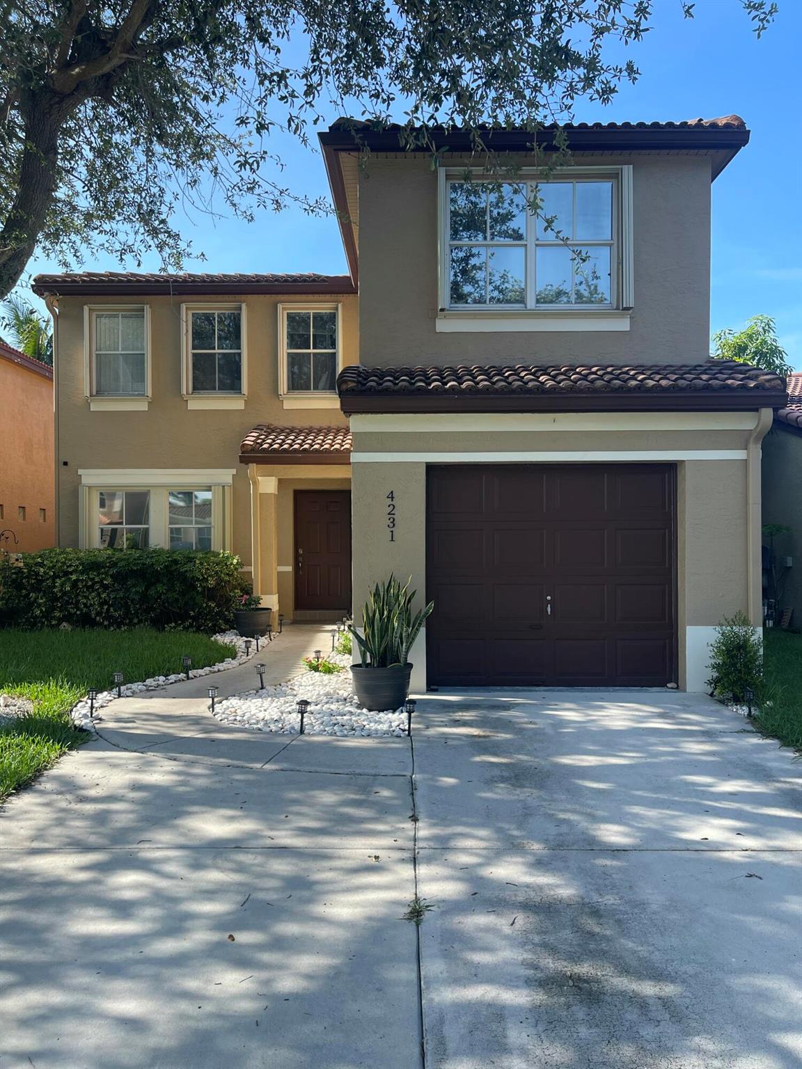 4231 NW 1st Drive