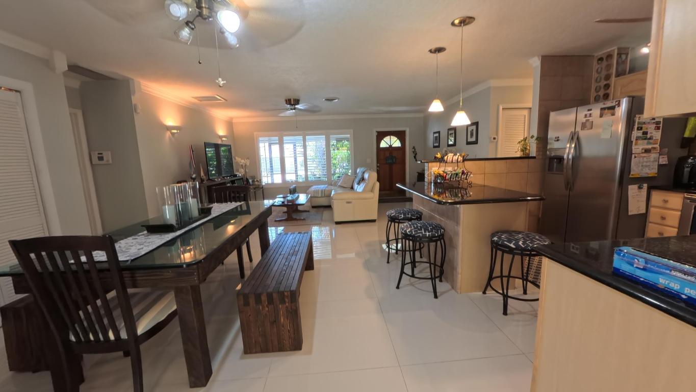 1123 SE 2nd Avenue Avenue