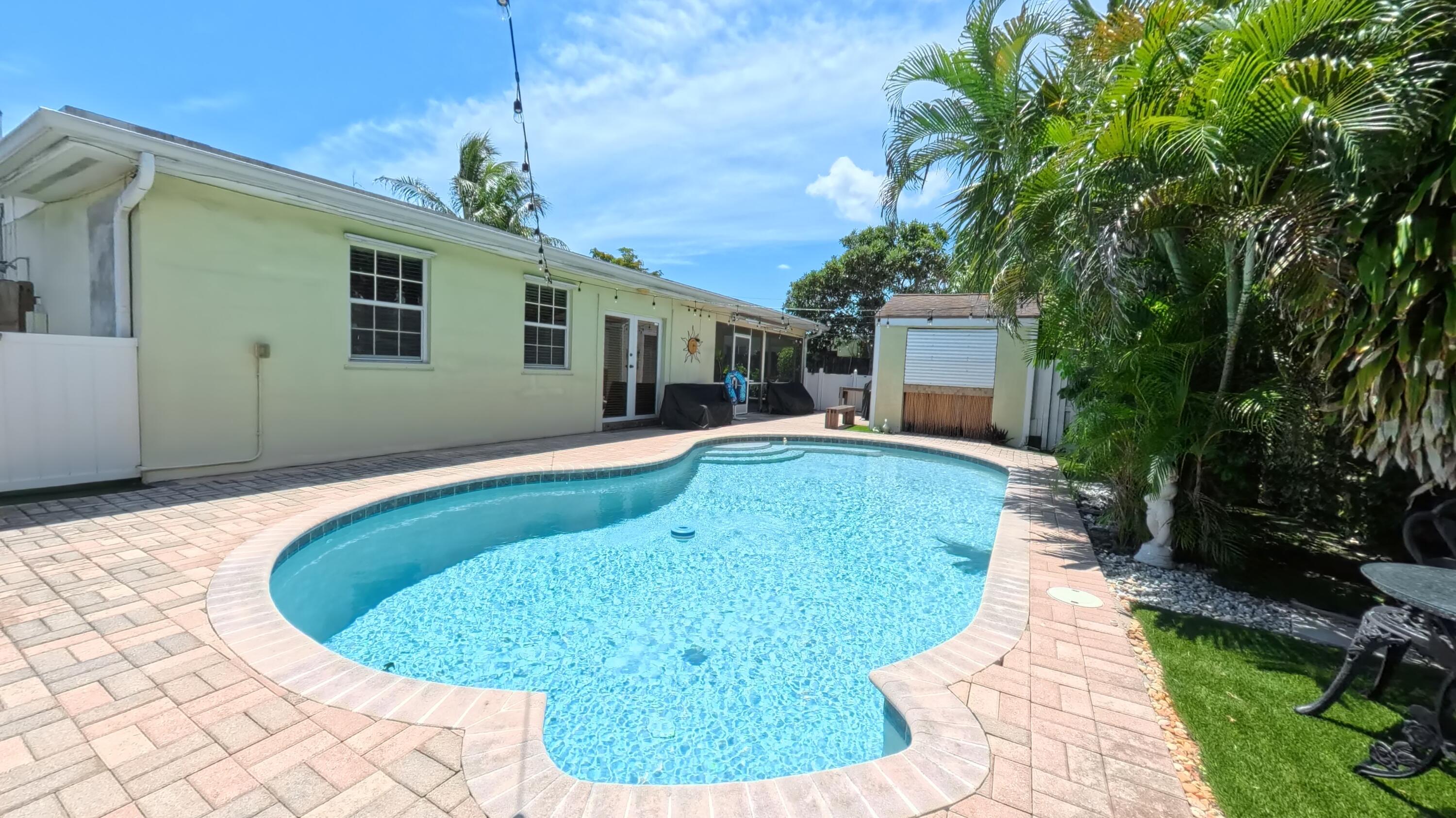 1123 SE 2nd Avenue Avenue