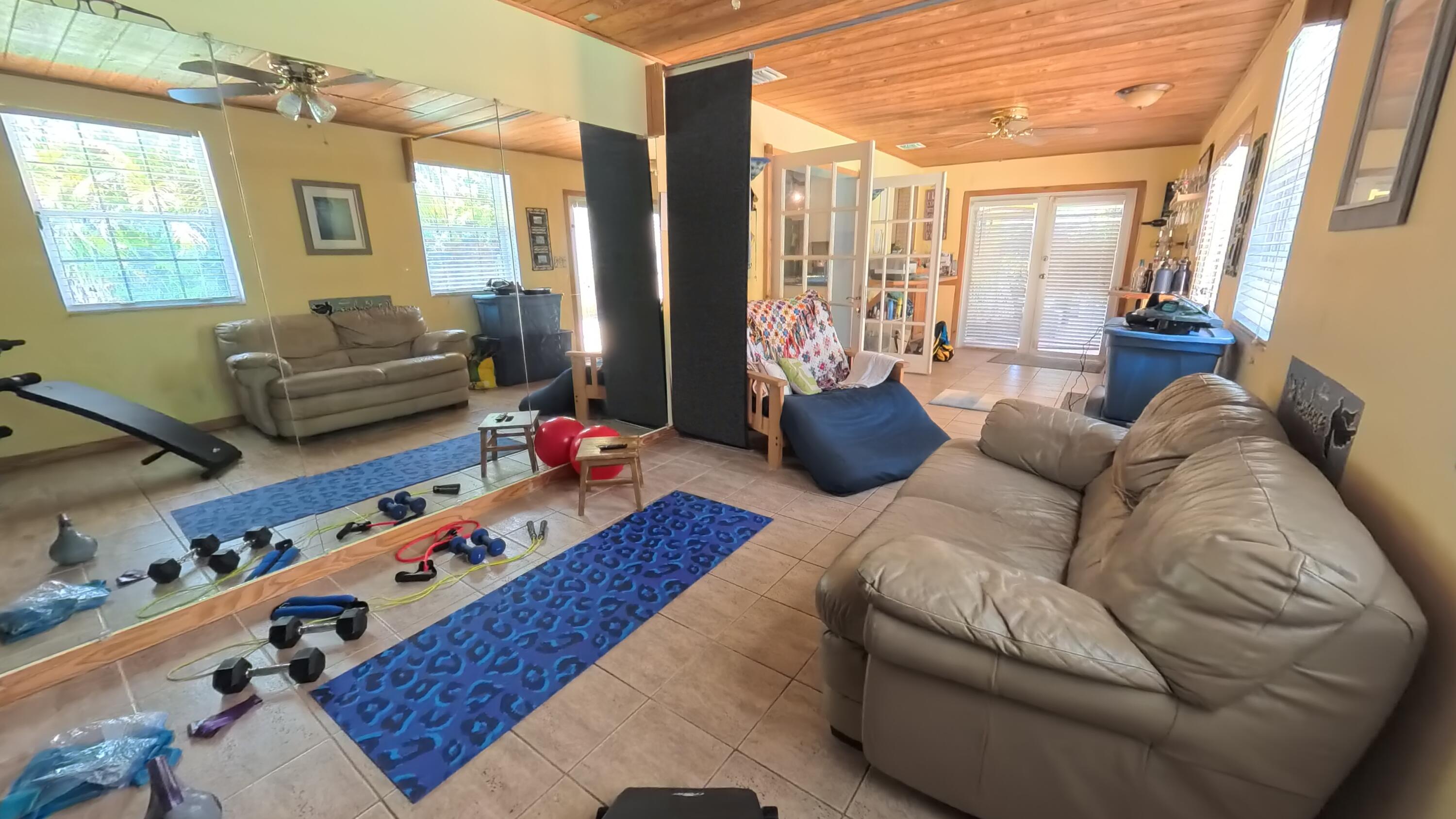 1123 SE 2nd Avenue Avenue