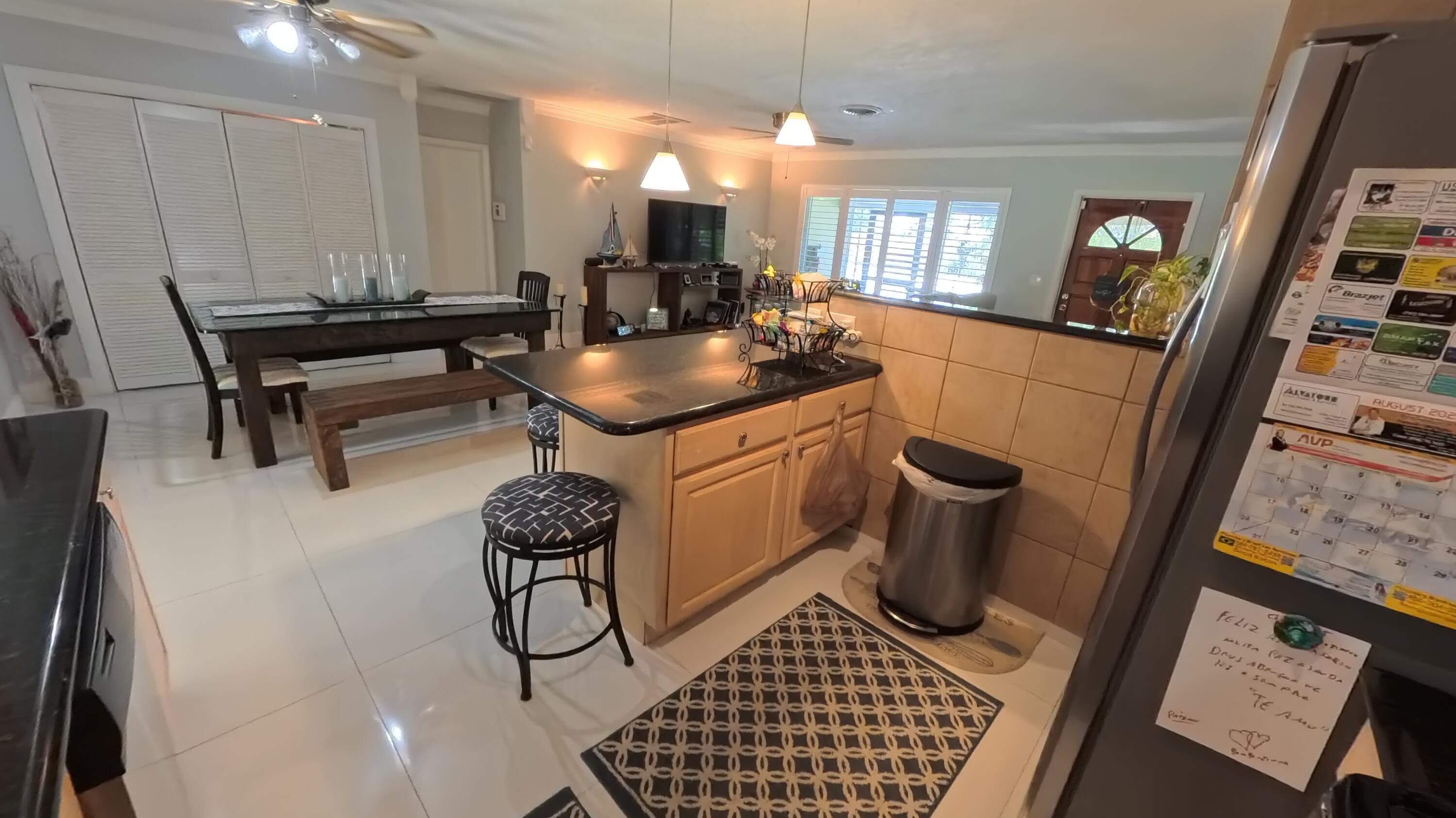 1123 SE 2nd Avenue Avenue