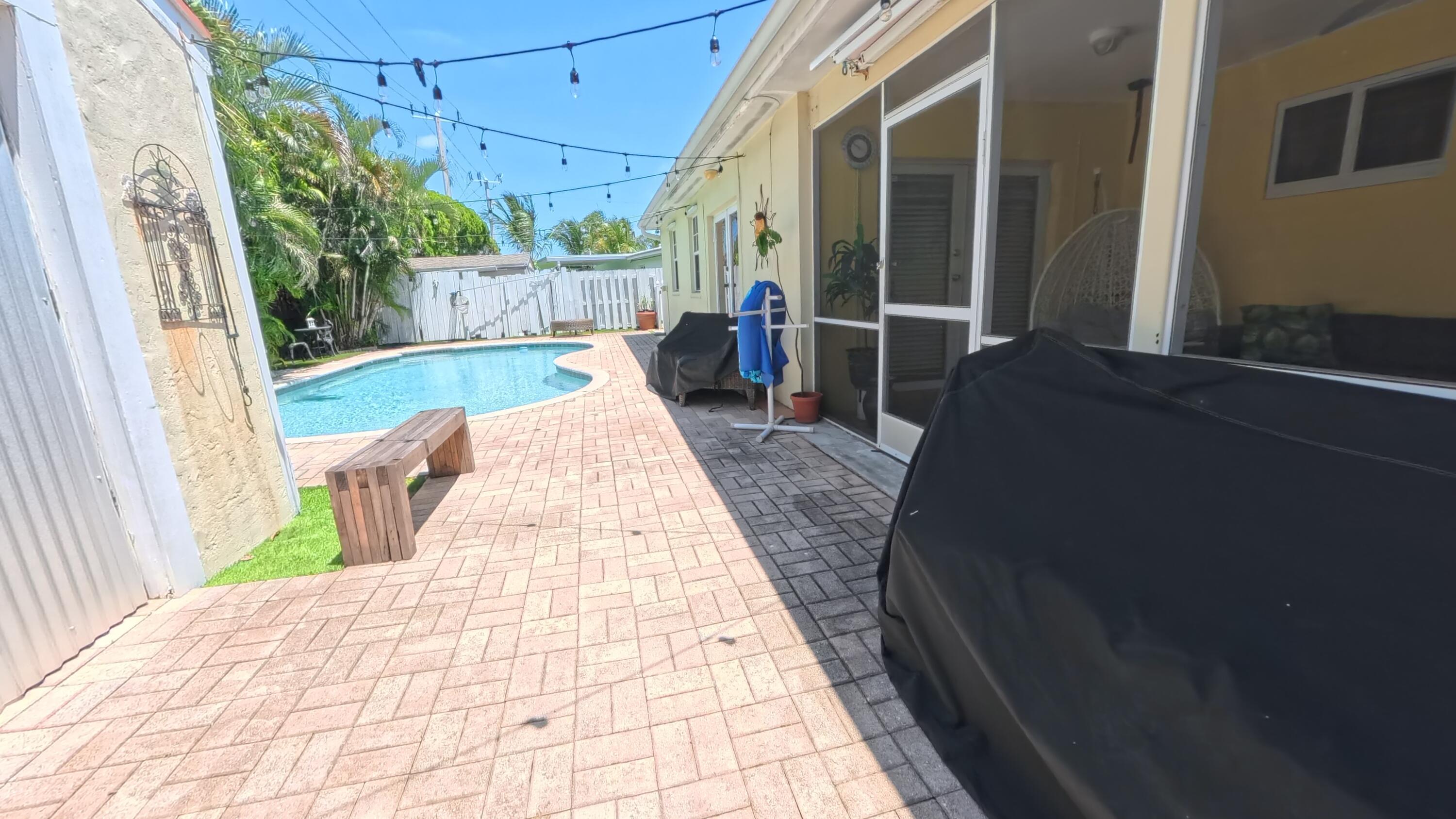 1123 SE 2nd Avenue Avenue