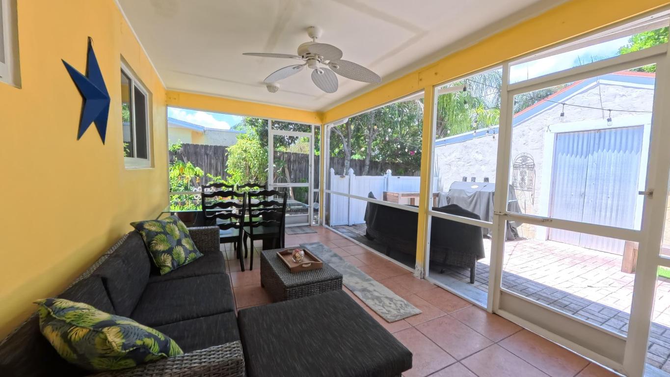 1123 SE 2nd Avenue Avenue