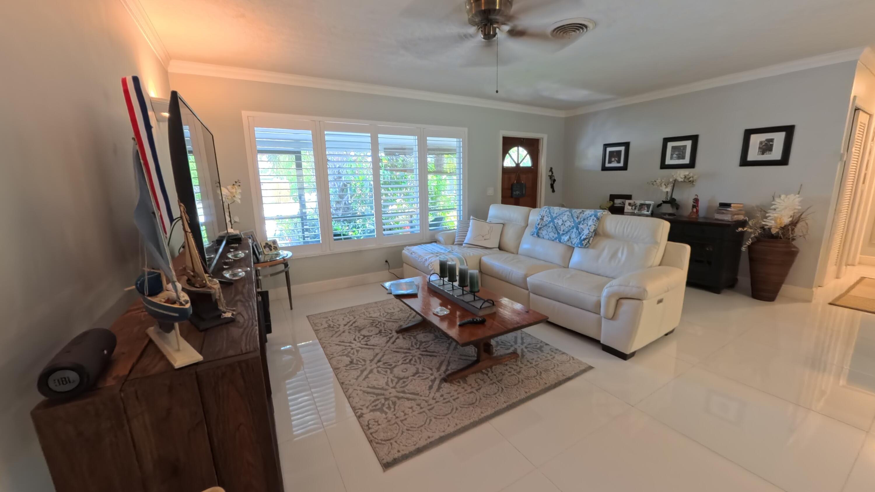 1123 SE 2nd Avenue Avenue