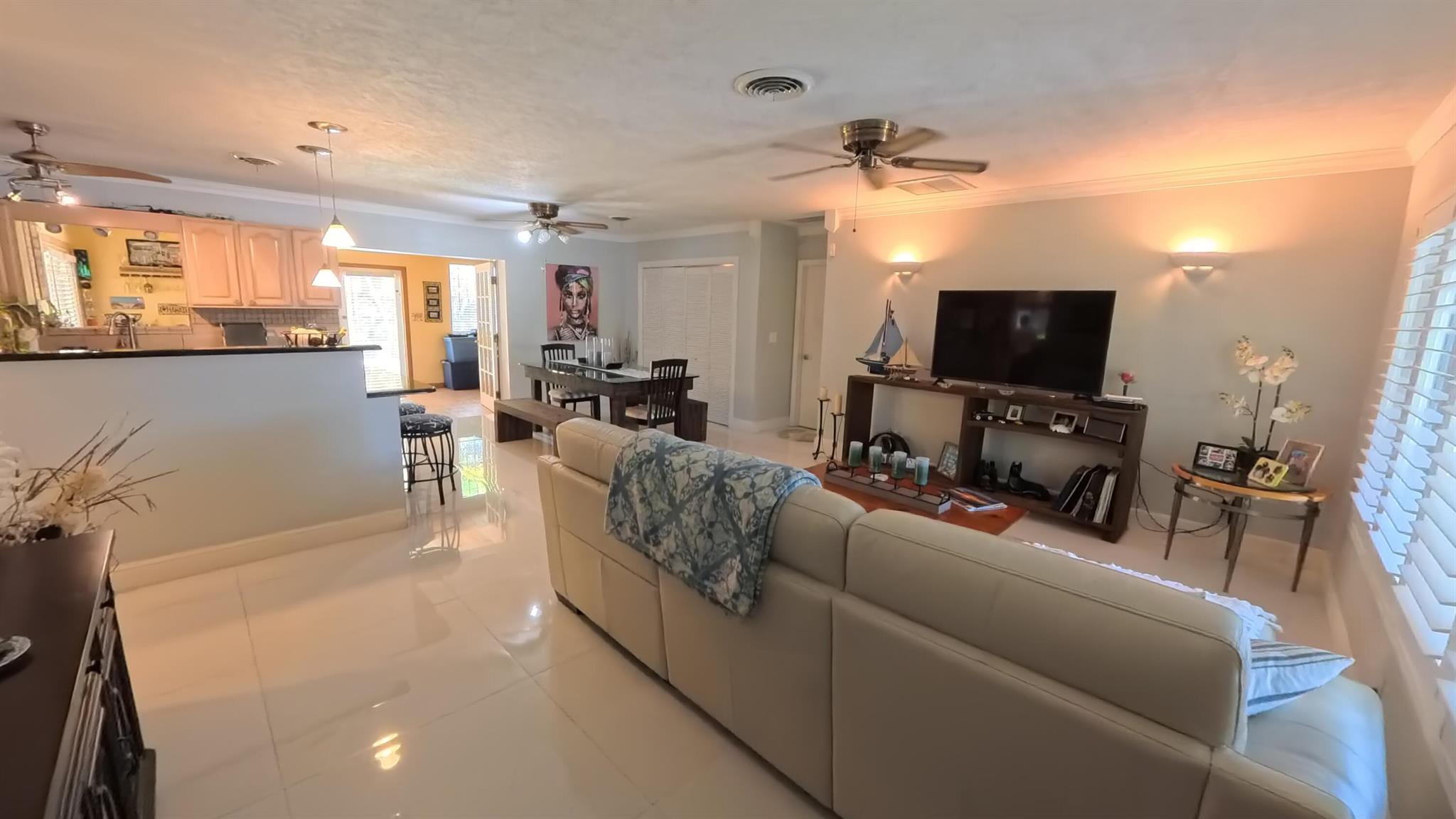 1123 SE 2nd Avenue Avenue