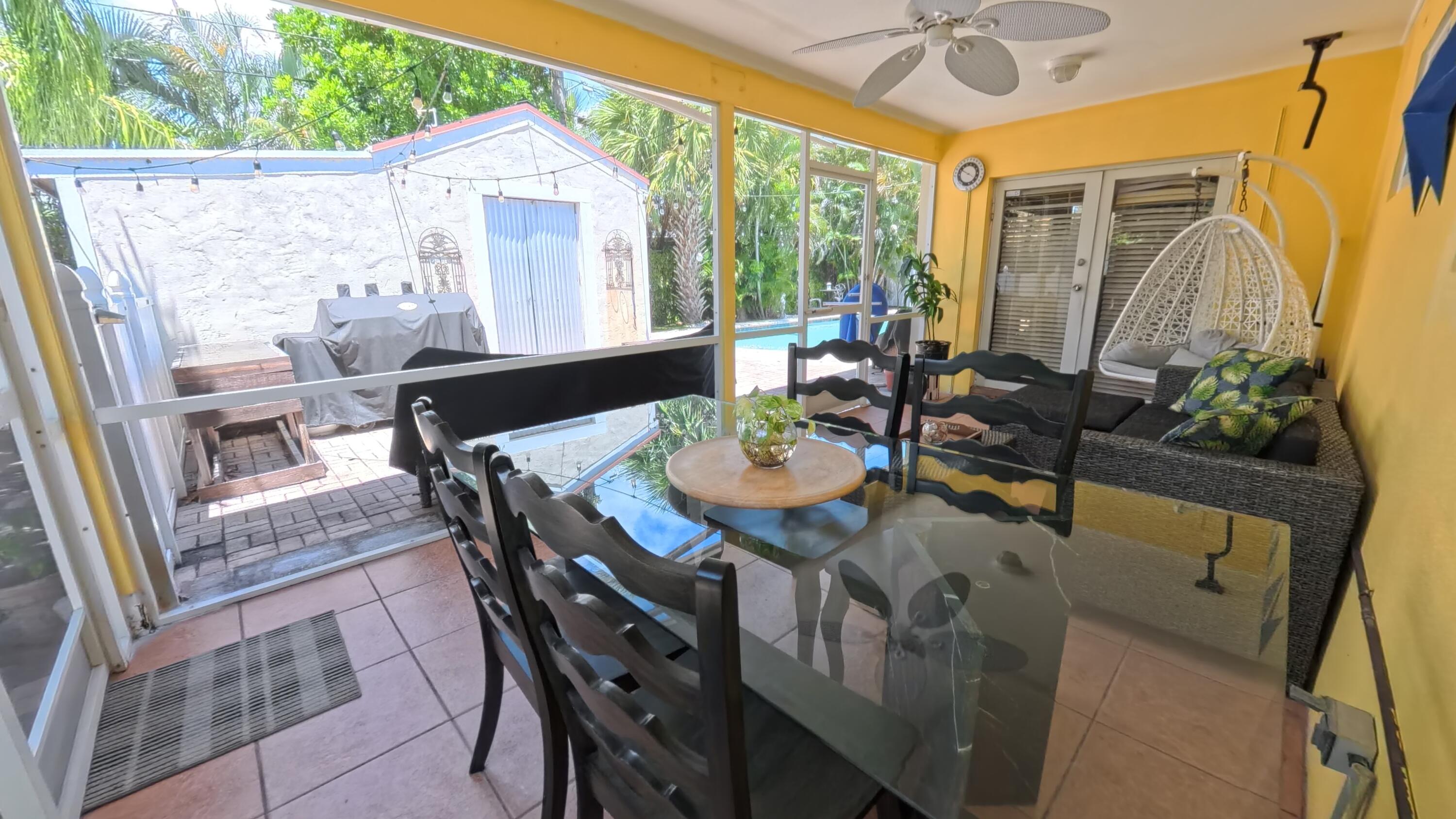 1123 SE 2nd Avenue Avenue