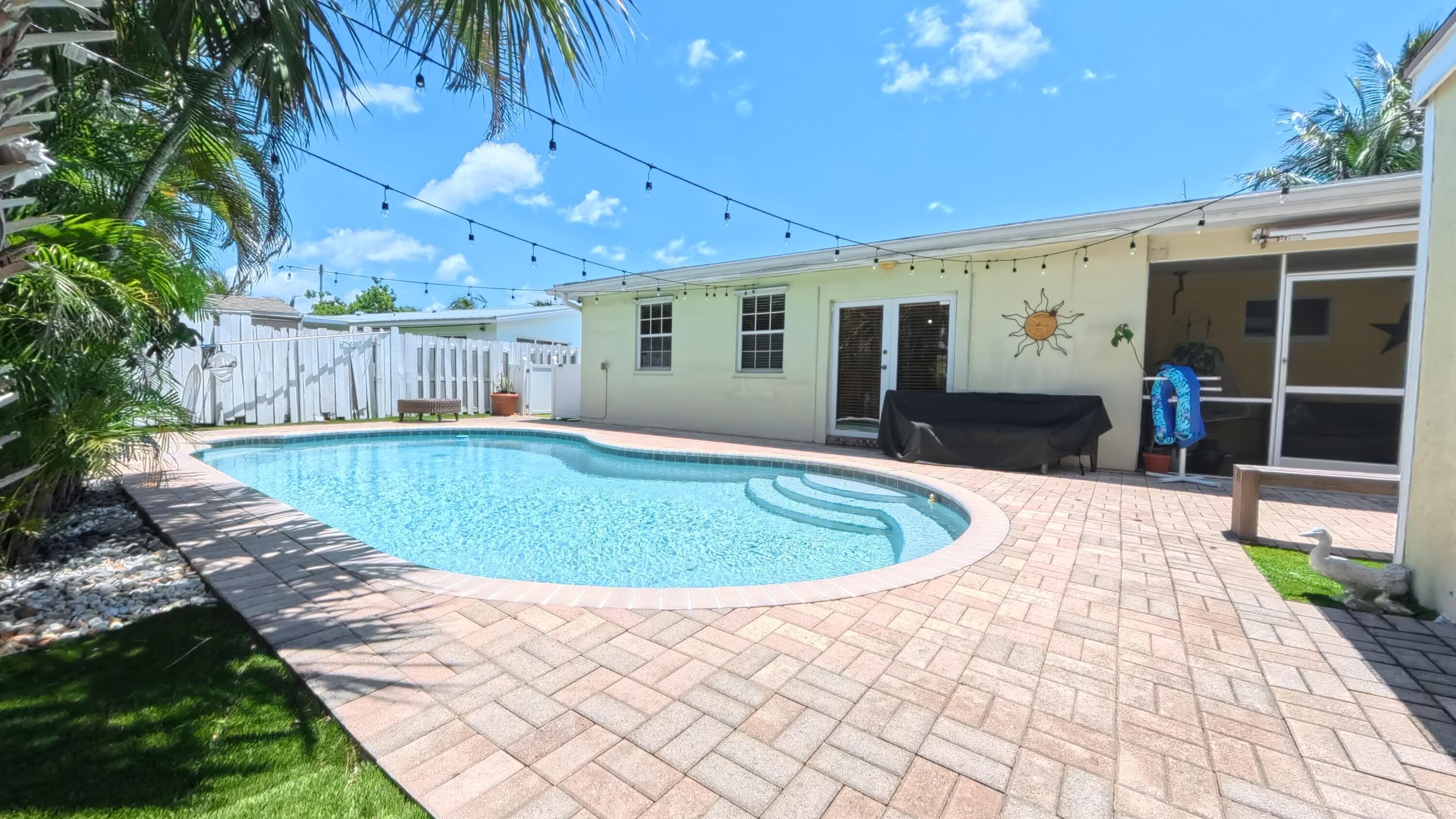 1123 SE 2nd Avenue Avenue