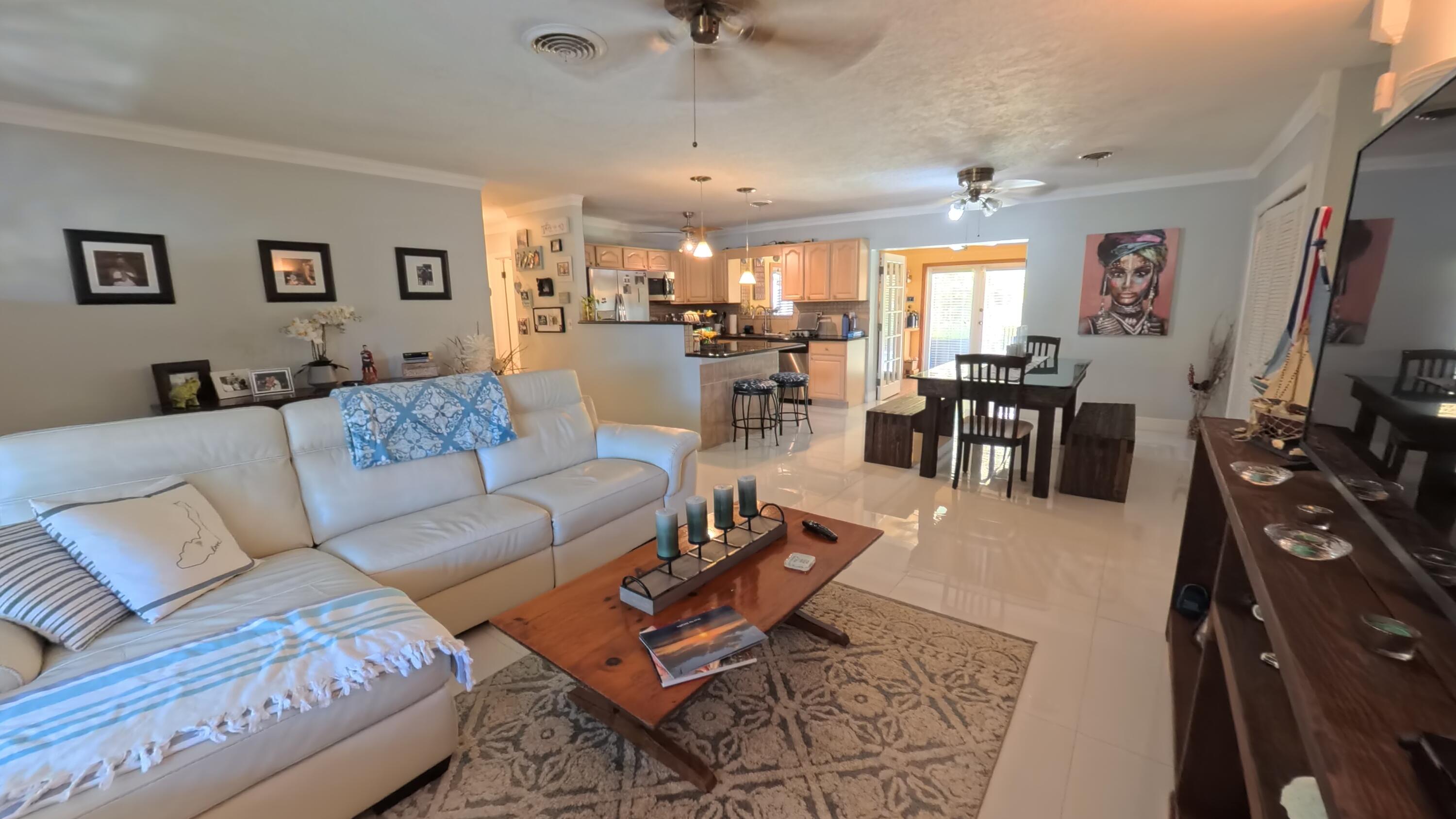 1123 SE 2nd Avenue Avenue