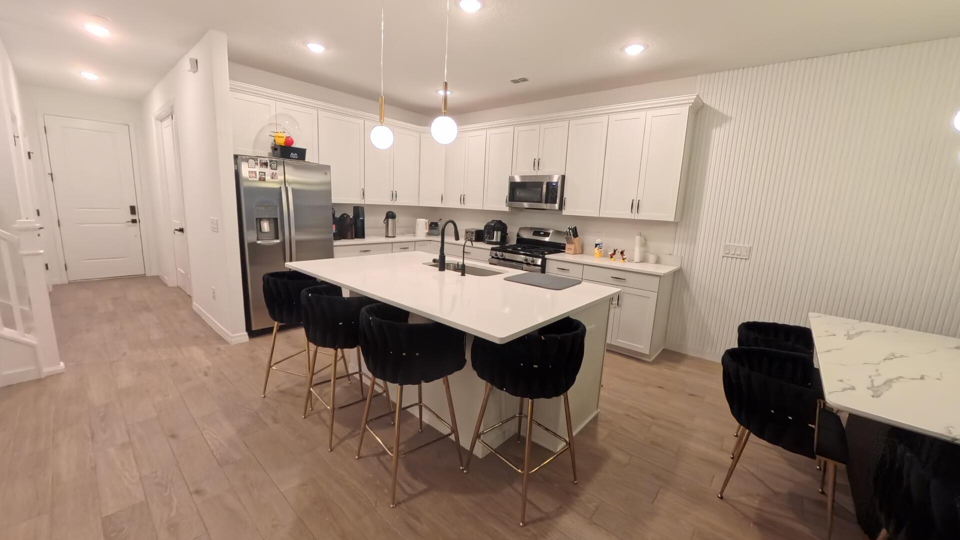 15178 Blue Peacock Lane