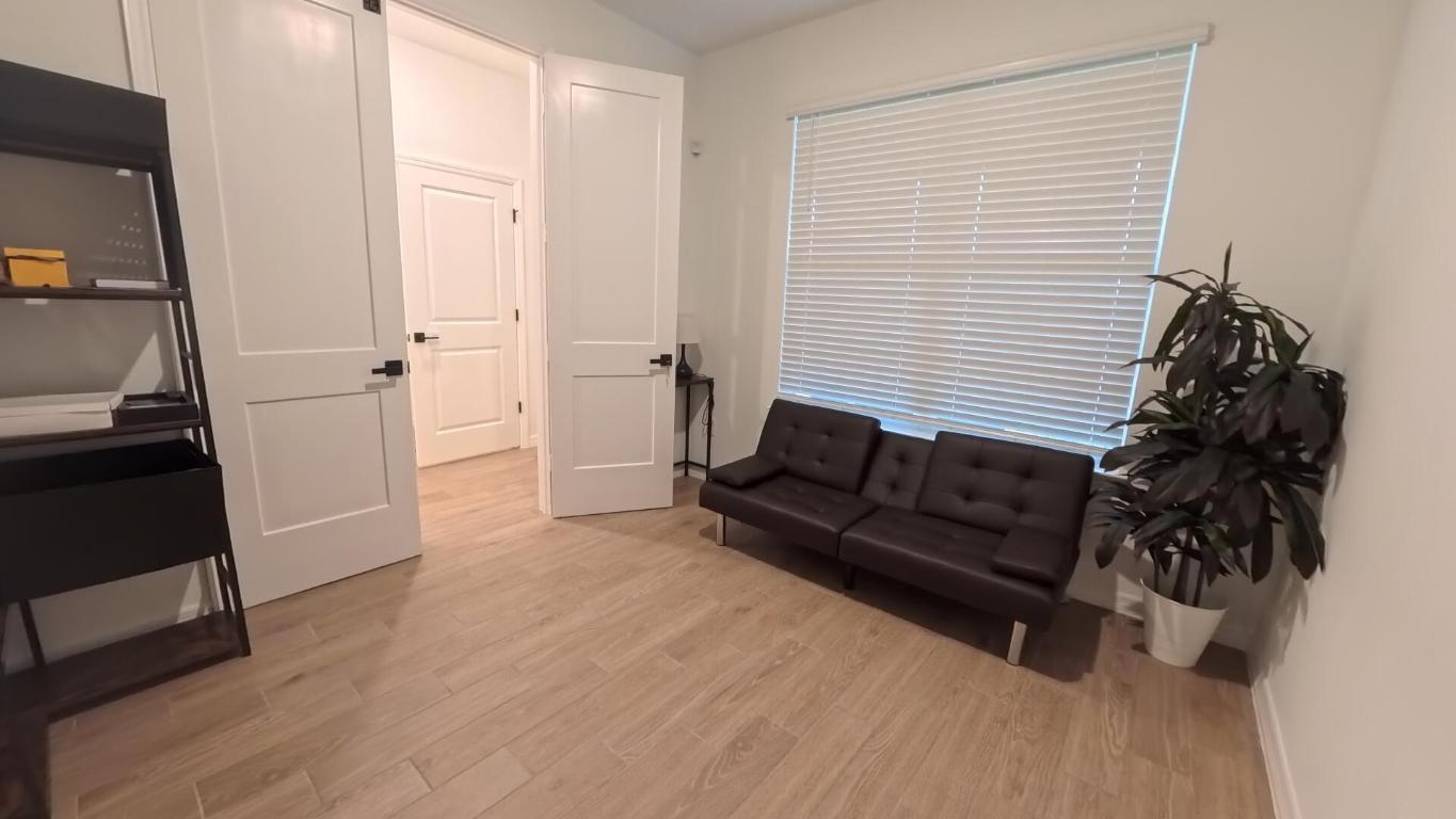 15178 Blue Peacock Lane